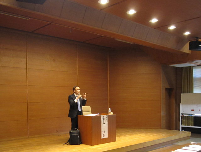 愛知県弁護士会館ホールにて1